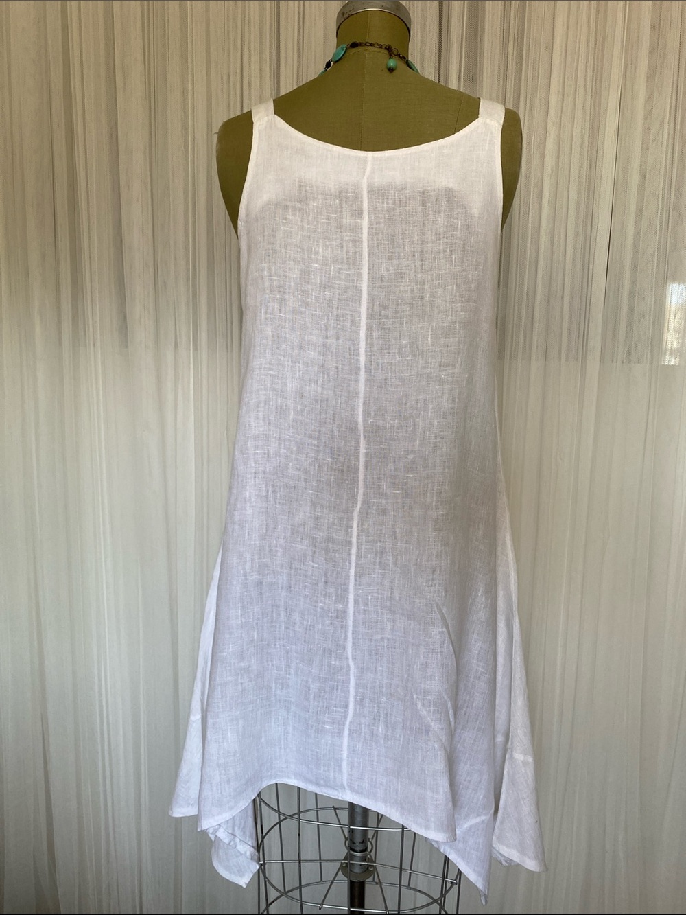 White Linen Sleeveless Tie-Pocket Hankerchief Dress by Froccella - Picture 6 of 10